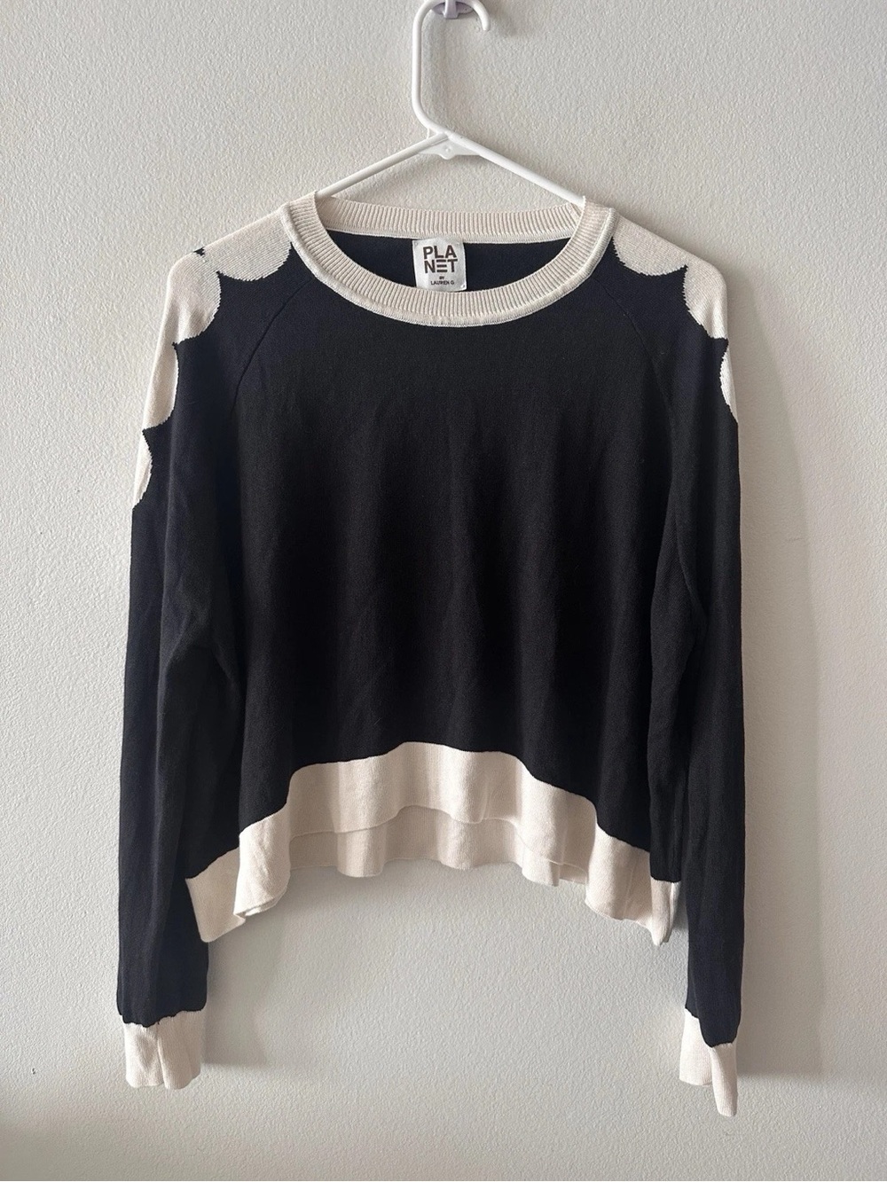 Planet Black & White Contrast Crewneck Pullover